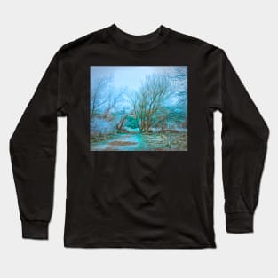 Frosty woodland path Long Sleeve T-Shirt